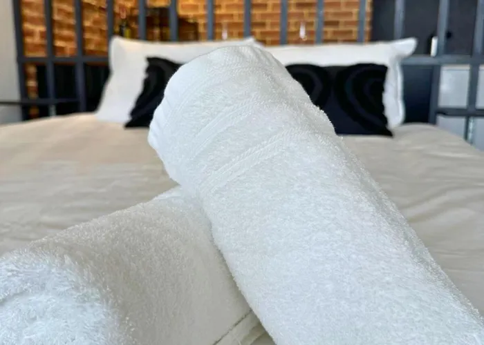 Cosy Roc - Wifi, Balcon, Tv, Clim, Equipe شقة لورد