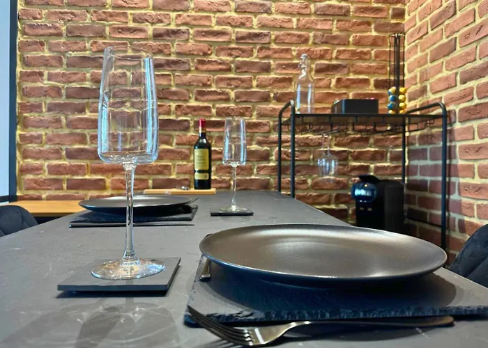 Cosy Roc - Wifi, Balcon, Tv, Clim, Equipe *