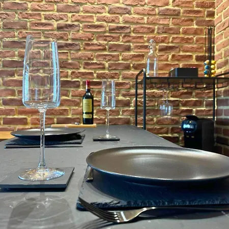 Cosy Roc - Wifi, Balcon, Tv, Clim, Equipe *